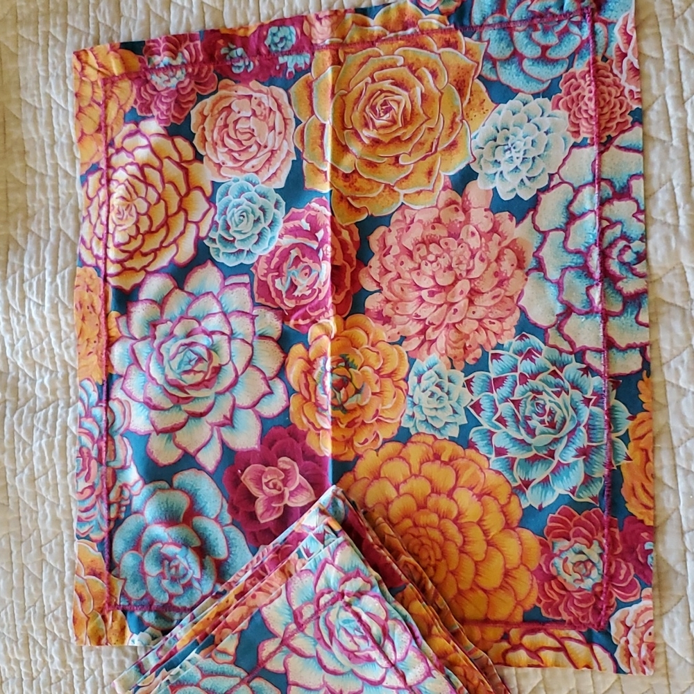 Set of 8 handmade succulent pattern napkins